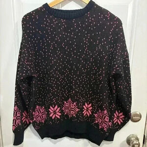Entourage snowflake  vintage sweater size med can fit larger winter Christmas
